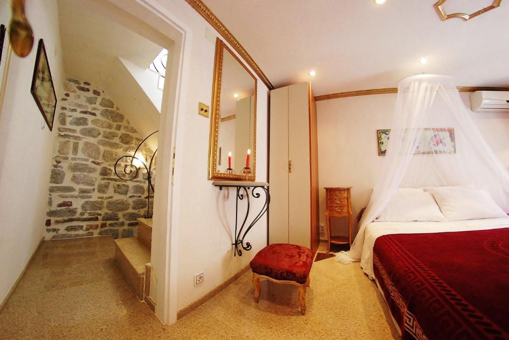 Vg Three Bedroom Castle Kotor Zimmer foto